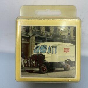 Vintage Magnuson Walthers Divco Milk Delivery Truck 2 Vehicle Kit HO Scale